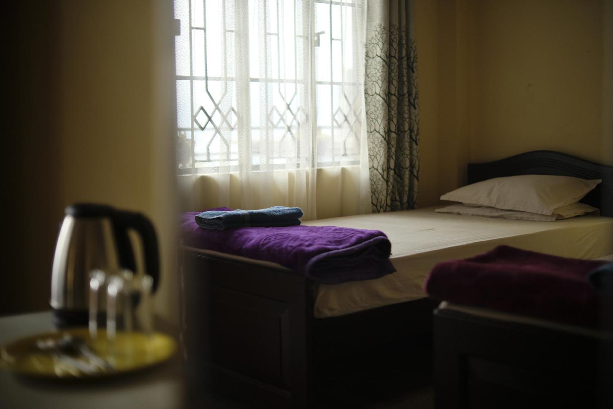 Cafe Sola Bnb Σιλόνγκ Εξωτερικό φωτογραφία