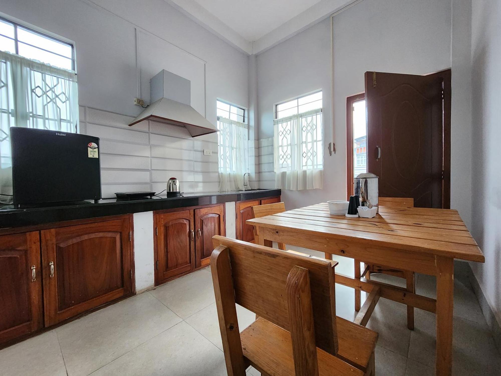Cafe Sola Bnb Σιλόνγκ Εξωτερικό φωτογραφία