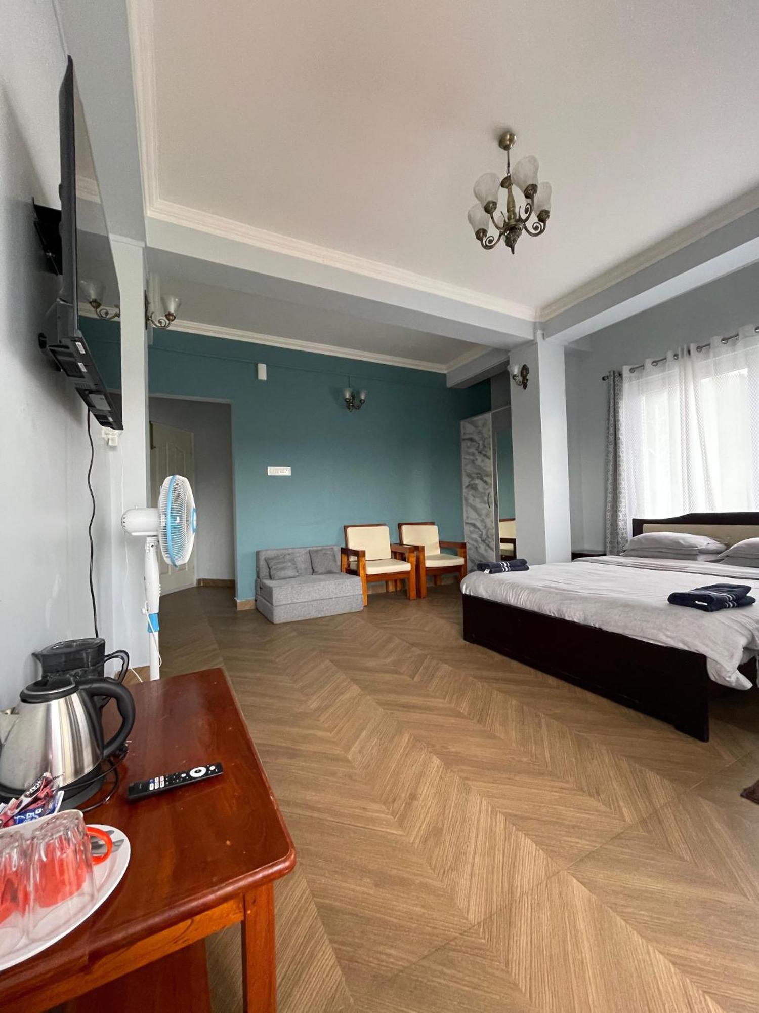 Cafe Sola Bnb Σιλόνγκ Εξωτερικό φωτογραφία