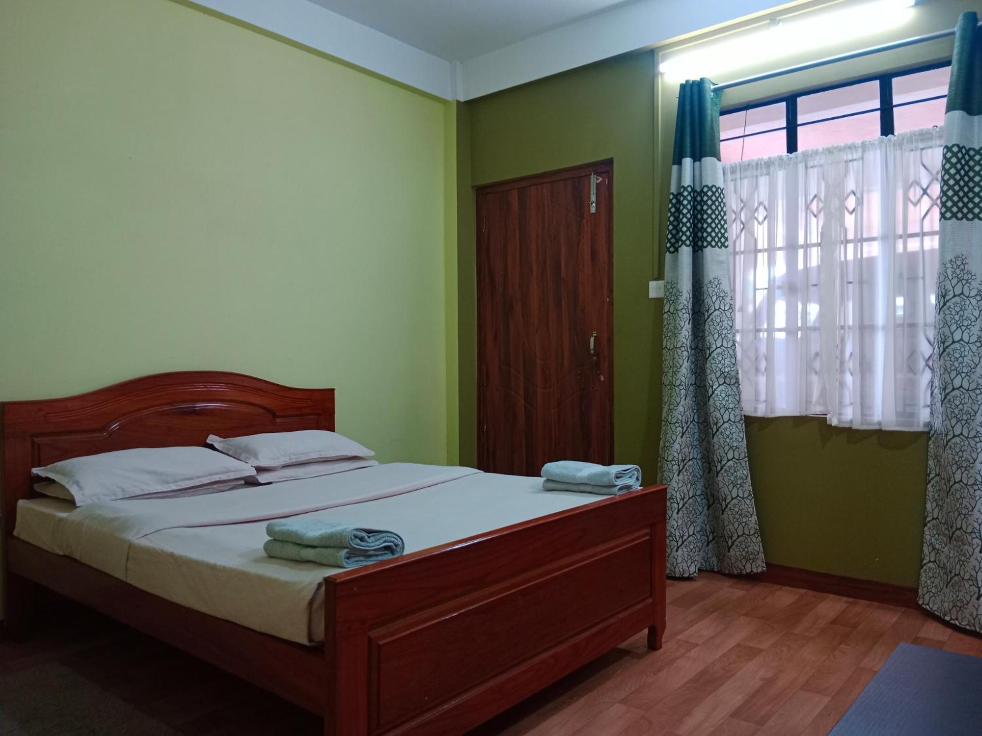 Cafe Sola Bnb Σιλόνγκ Εξωτερικό φωτογραφία